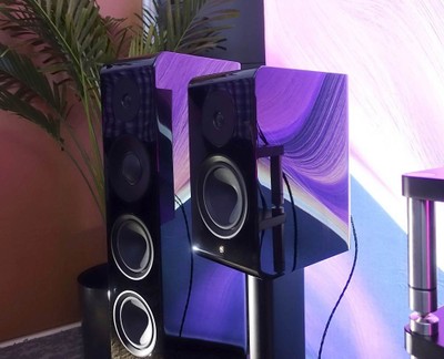 Yamaha NS-2000A and NS-600A speakers close up